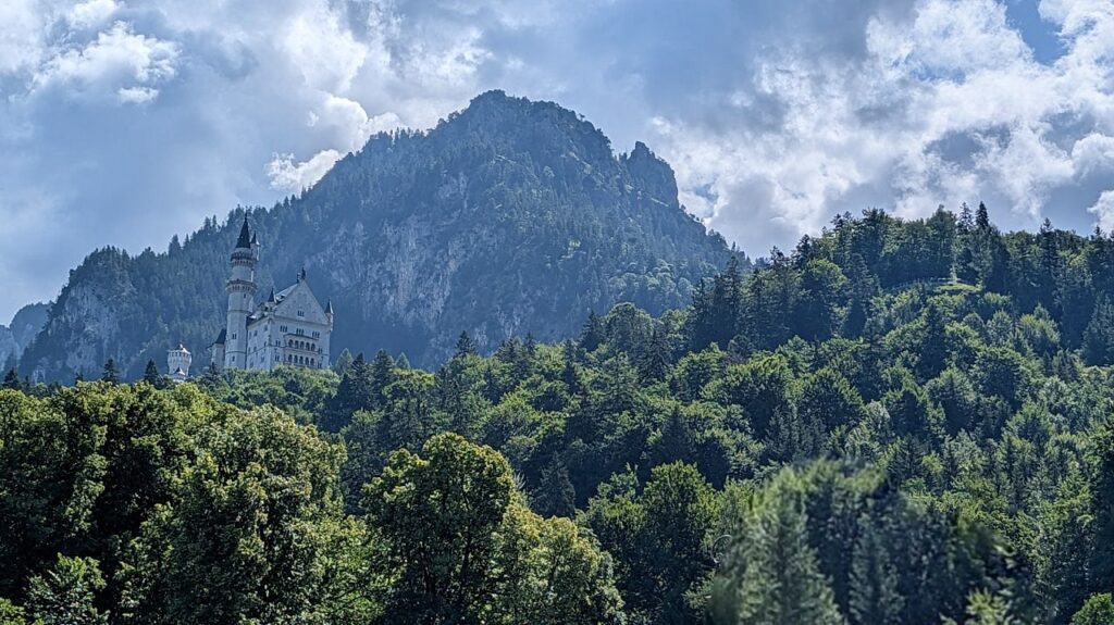mit dem E-Bike in Füssen - Stopp Schloss Neuschwanstein