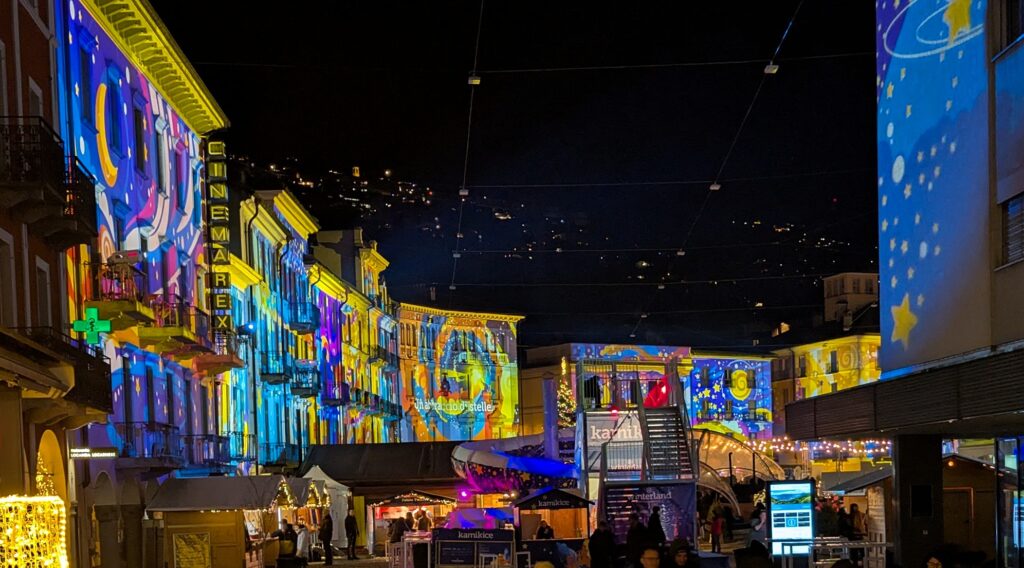 Lichtshow der Sterne im Winterland Locarno