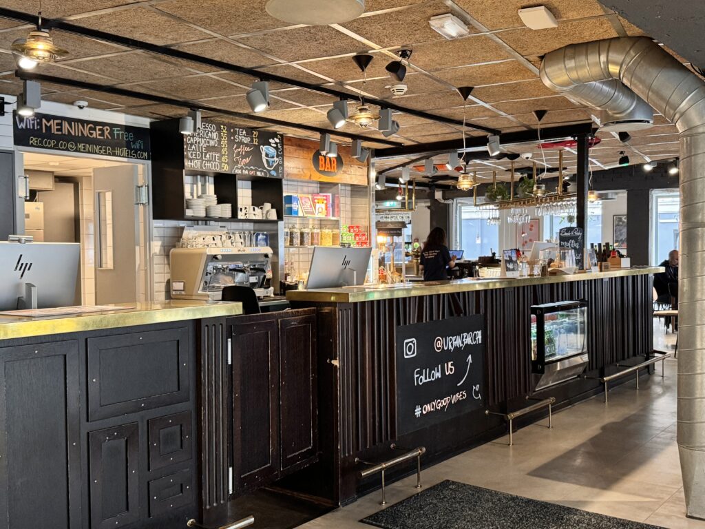 Rezeption im Hotel Meininger Kopenhagen